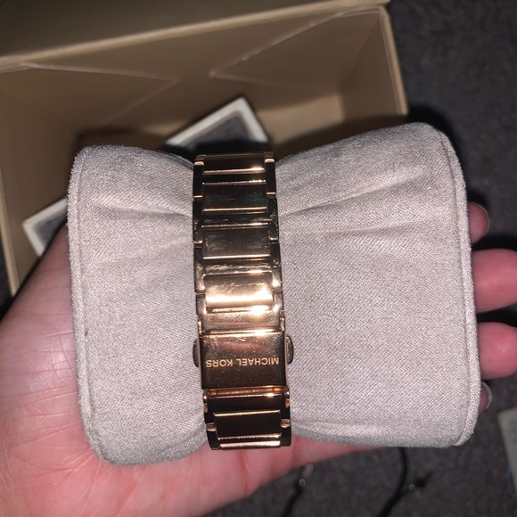 *sold * - Picture 4 of 4